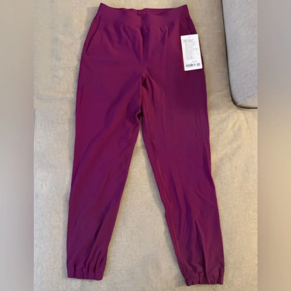 Lululemon Adapted State HR Jogger Regular Chilled Grape Size 6 NWT - Picture 2 of 9